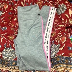 EUC Nike Dri-Fit Logo Small Athletic Leggings